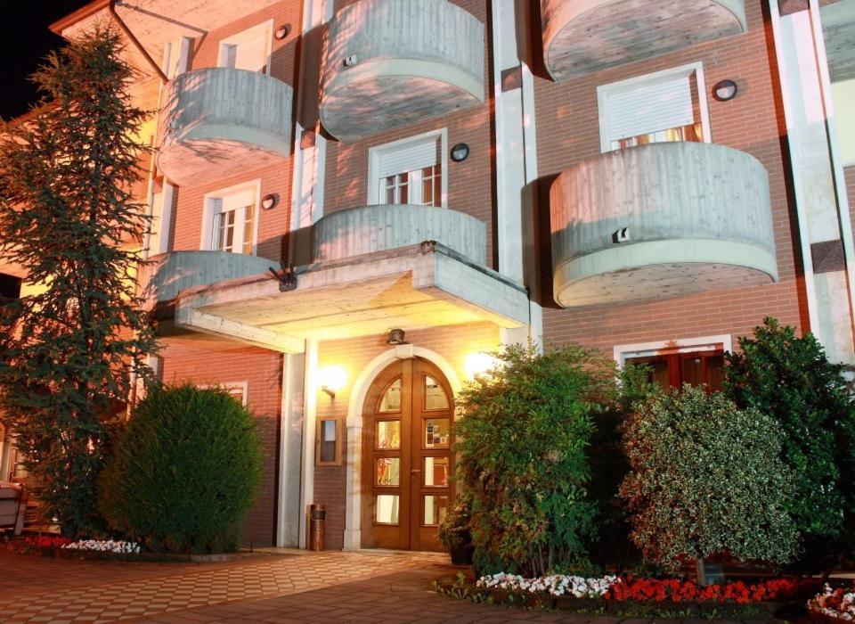 Hotel Tagliere D'Oro Paitone Extérieur photo